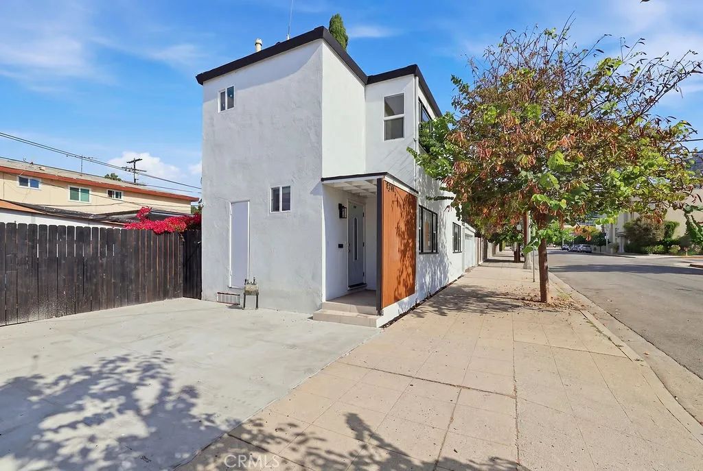1211 Cole Avenue, Hollywood, CA 90038