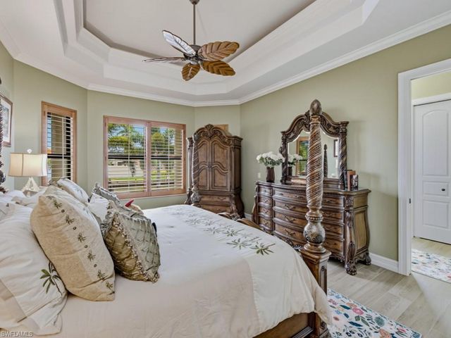 350 Meadowlark CT, Marco Island, FL 34145