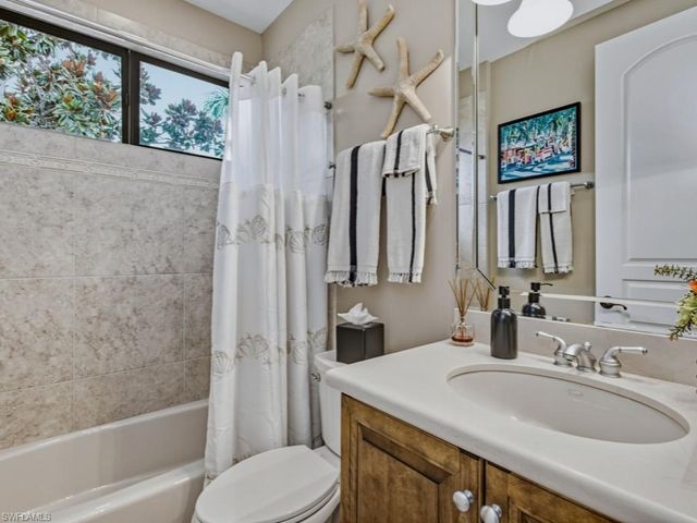 350 Meadowlark CT, Marco Island, FL 34145
