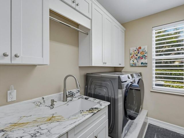 350 Meadowlark CT, Marco Island, FL 34145
