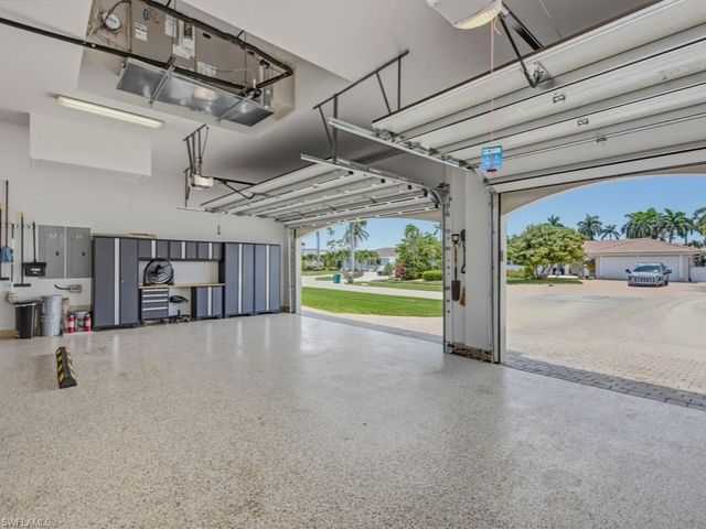 350 Meadowlark CT, Marco Island, FL 34145