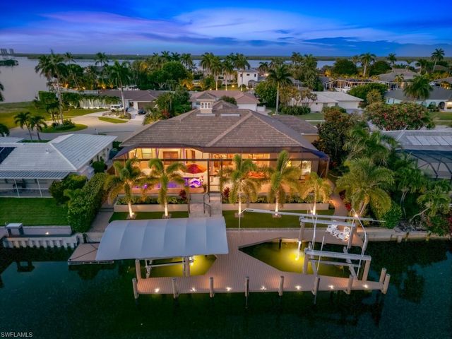 350 Meadowlark CT, Marco Island, FL 34145