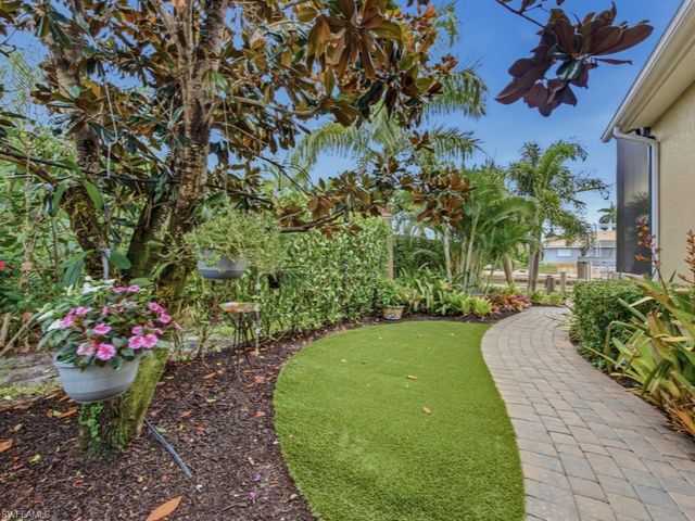 350 Meadowlark CT, Marco Island, FL 34145