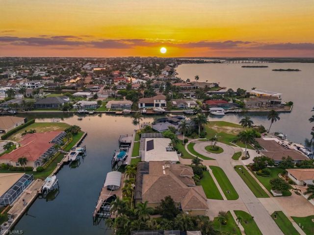 350 Meadowlark CT, Marco Island, FL 34145