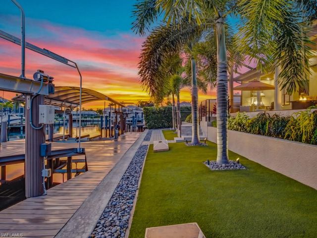 350 Meadowlark CT, Marco Island, FL 34145