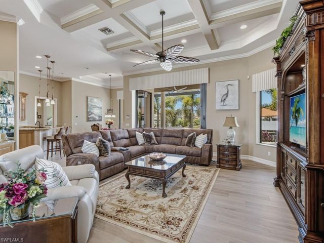 350 Meadowlark CT, Marco Island, FL 34145