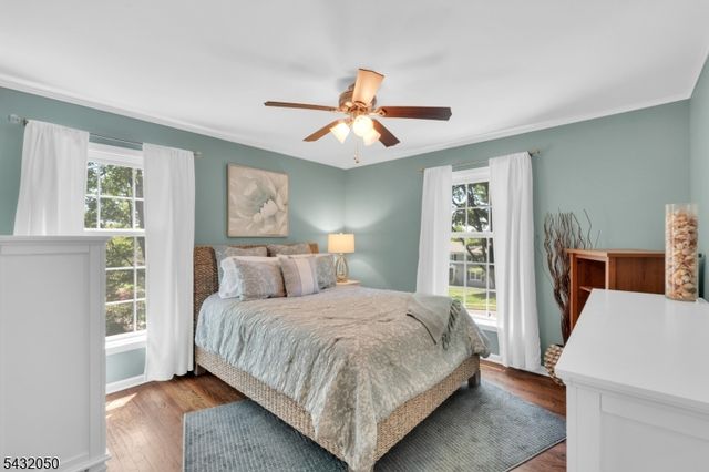 3 Aspen Dr, Chester Boro, NJ 07930