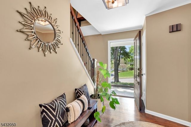 3 Aspen Dr, Chester Boro, NJ 07930