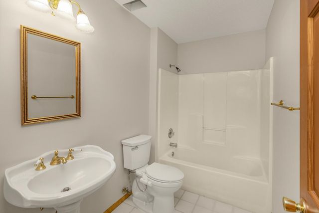 3440 Zircon Lane N, Plymouth, MN 55447