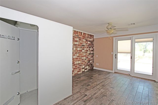 10261 N 3990 Road, Dewey, OK 74029