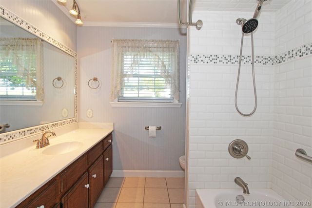 10261 N 3990 Road, Dewey, OK 74029