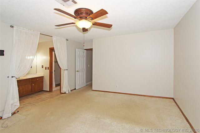 10261 N 3990 Road, Dewey, OK 74029