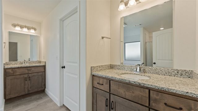 5903 NW Hoover Street, Bentonville, AR 72713