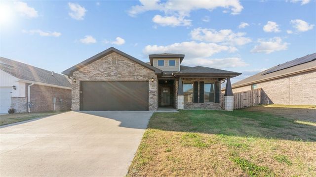 5903 NW Hoover Street, Bentonville, AR 72713