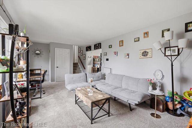1448 Greenview Drive, Grand Blanc, MI 48439
