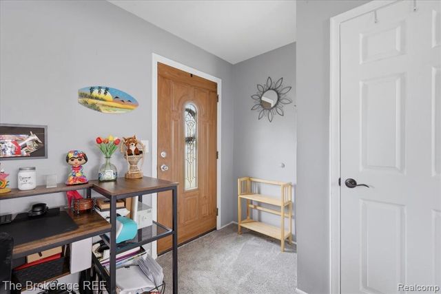 1448 Greenview Drive, Grand Blanc, MI 48439
