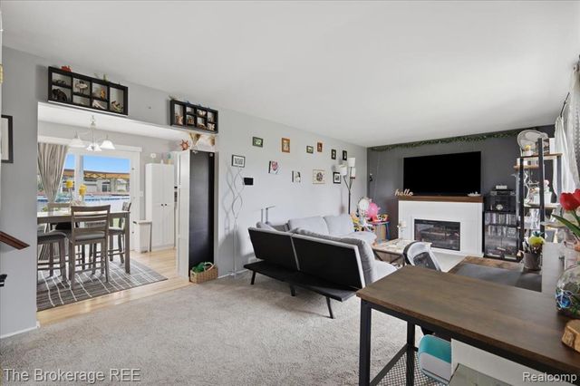 1448 Greenview Drive, Grand Blanc, MI 48439