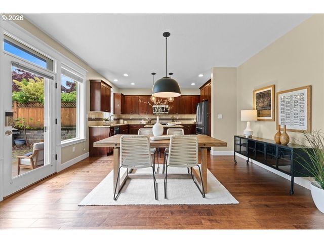 9327 N Ivanhoe St, Portland, OR 97203