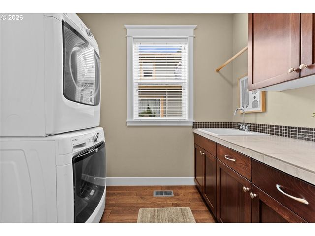 9327 N Ivanhoe St, Portland, OR 97203