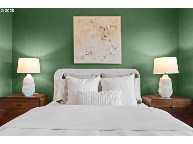 9327 N Ivanhoe St, Portland, OR 97203