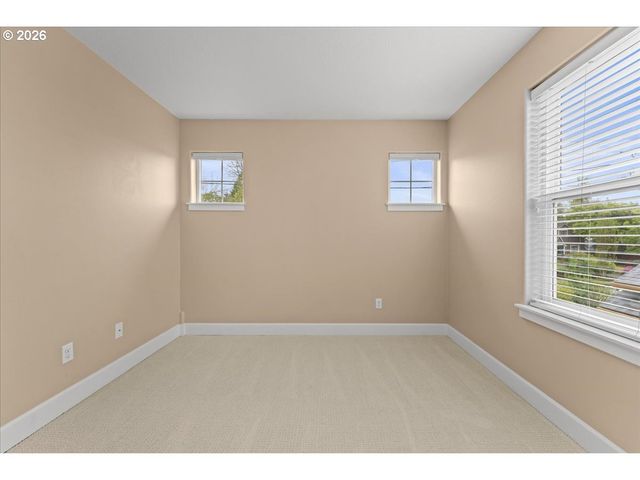 9327 N Ivanhoe St, Portland, OR 97203