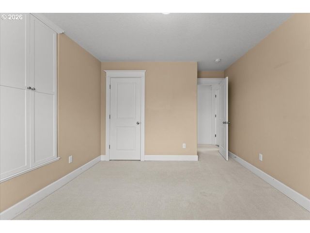 9327 N Ivanhoe St, Portland, OR 97203