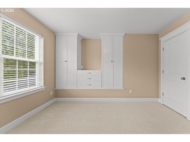 9327 N Ivanhoe St, Portland, OR 97203