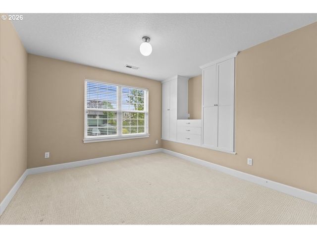 9327 N Ivanhoe St, Portland, OR 97203