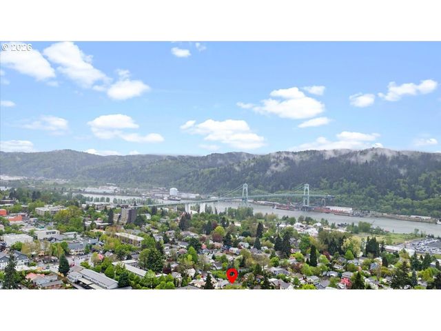 9327 N Ivanhoe St, Portland, OR 97203