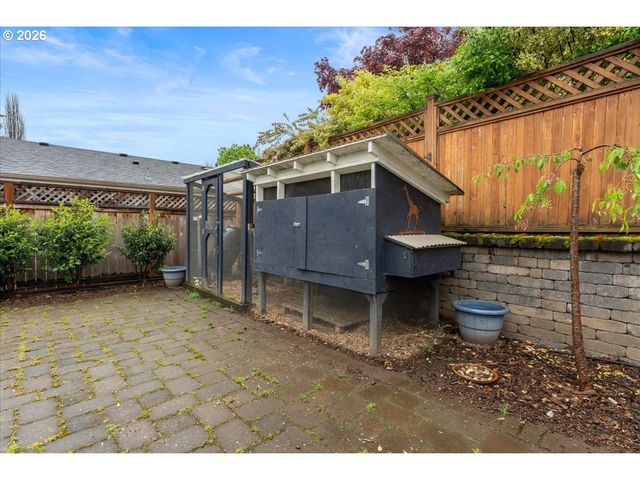 9327 N Ivanhoe St, Portland, OR 97203