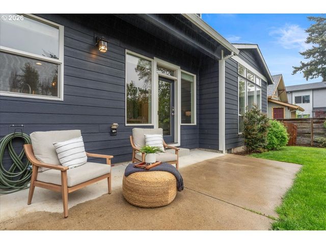 9327 N Ivanhoe St, Portland, OR 97203