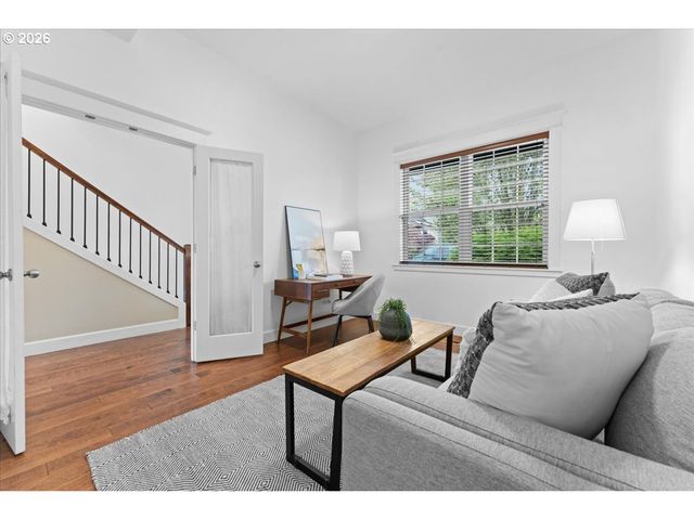 9327 N Ivanhoe St, Portland, OR 97203