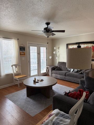 600 Bagby Avenue 2D, Waco, TX 76706