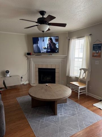 600 Bagby Avenue 2D, Waco, TX 76706