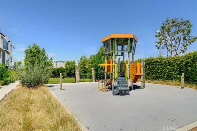 1404 Wingfoot, Carson, CA 90746