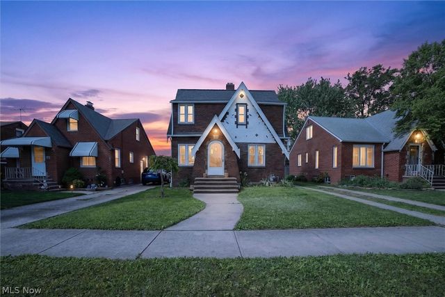 2902 Russell Avenue, Parma, OH 44134