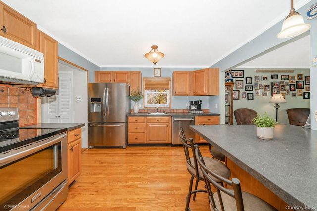 116 E 13th Street, Huntington Station, NY 11746