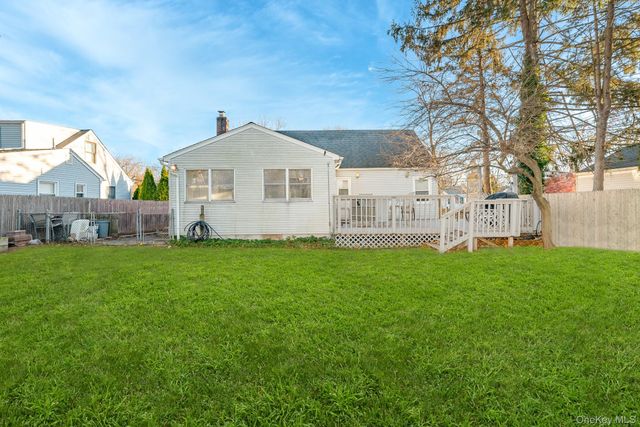 116 E 13th Street, Huntington Station, NY 11746