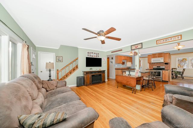 116 E 13th Street, Huntington Station, NY 11746
