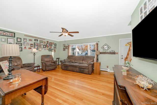 116 E 13th Street, Huntington Station, NY 11746