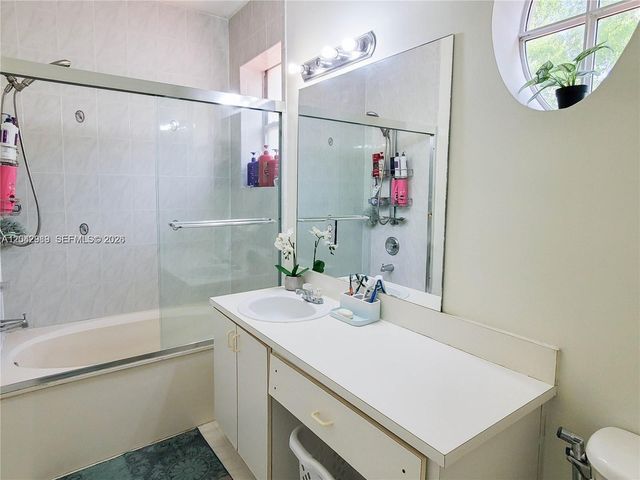 8451 NW 138th Street 2306, Miami Lakes, FL 33016