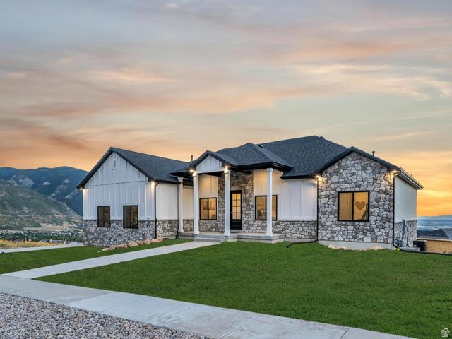 851 E MOUNTAIN RD, North Ogden, UT 84414