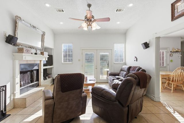 157 Friendship Rd, Conway, AR 72032