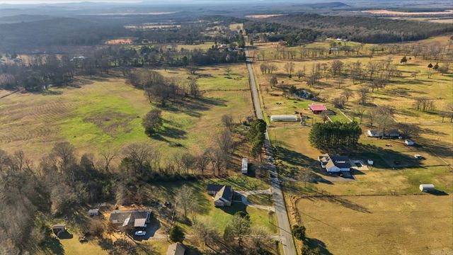 157 Friendship Rd, Conway, AR 72032