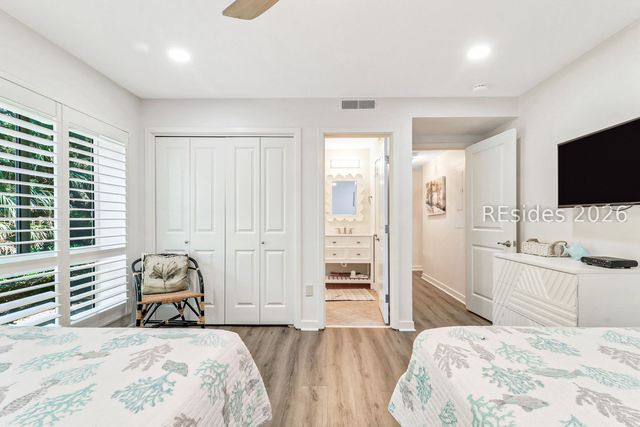 21 Ocean Ln Apt 401, Hilton Head Island, SC 29928