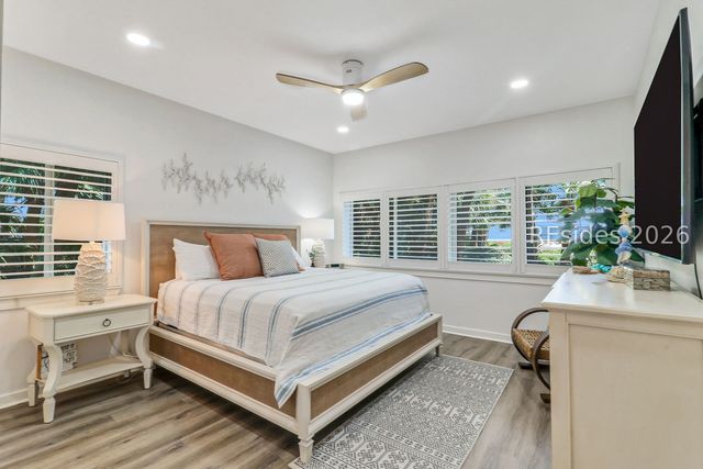 21 Ocean Ln Apt 401, Hilton Head Island, SC 29928