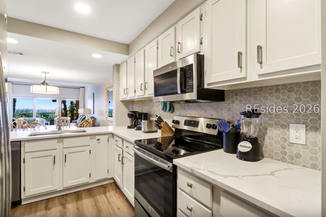 21 Ocean Ln Apt 401, Hilton Head Island, SC 29928