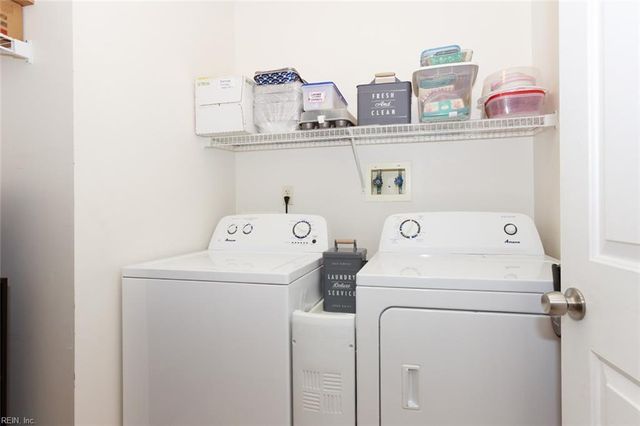 100 Rhetts RN, Yorktown, VA 23692