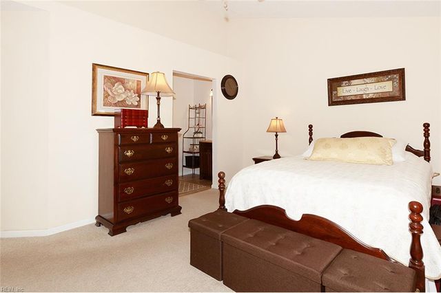 100 Rhetts RN, Yorktown, VA 23692