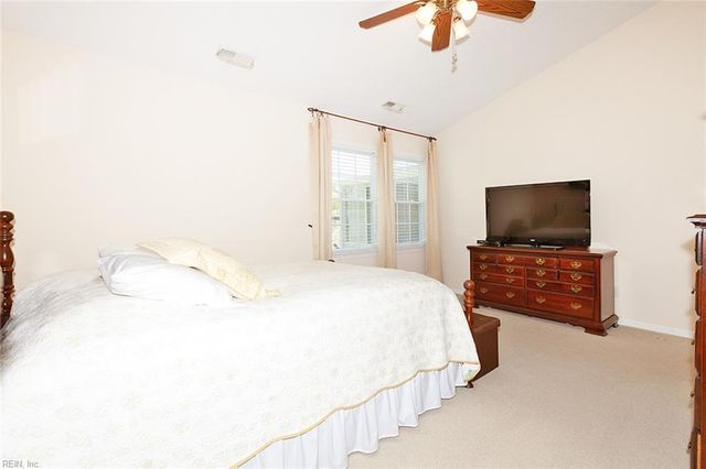 100 Rhetts RN, Yorktown, VA 23692
